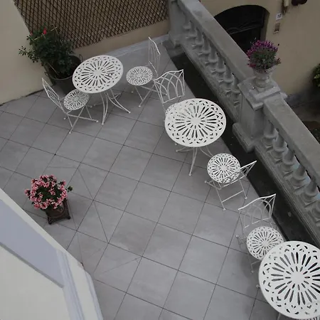 Πανσιόν La Terrazza Bed & Charme 4*